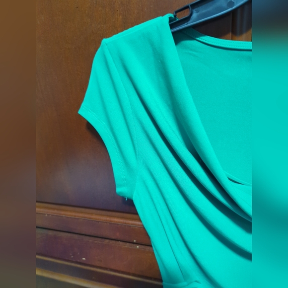 💚Cato Womens Sm Blouse Top Green Knit V Neck Pullover Short Sleeve New W/Tags - Picture 4 of 12